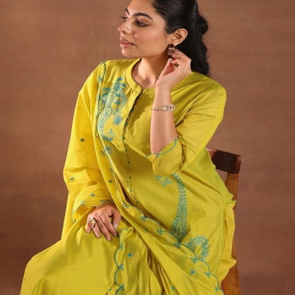 Green & Blue Embroidered Kurta Set with Trousers & Dupatta – Silk Blend S-2XL - Picture 2 of 7